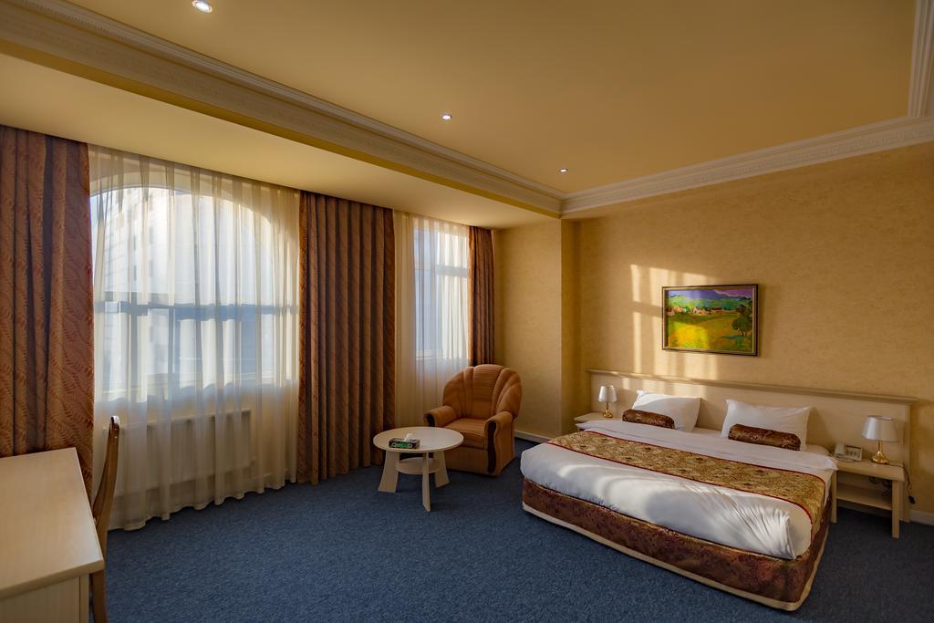 Caspian Palace Hotel 바쿠 외부 사진