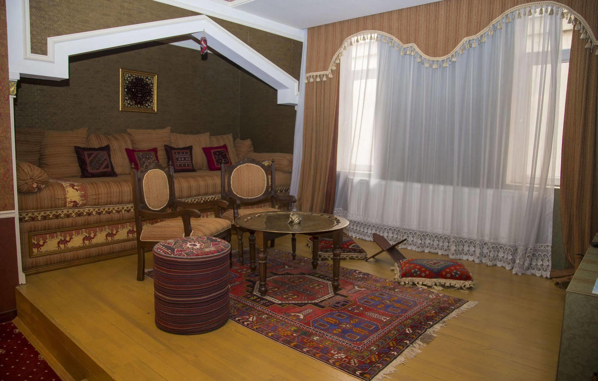 Caspian Palace Hotel 바쿠 외부 사진