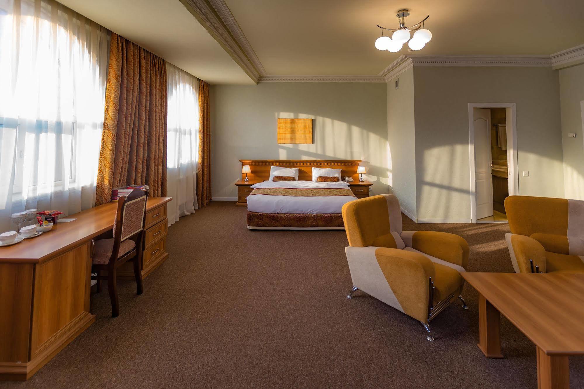 Caspian Palace Hotel 바쿠 외부 사진